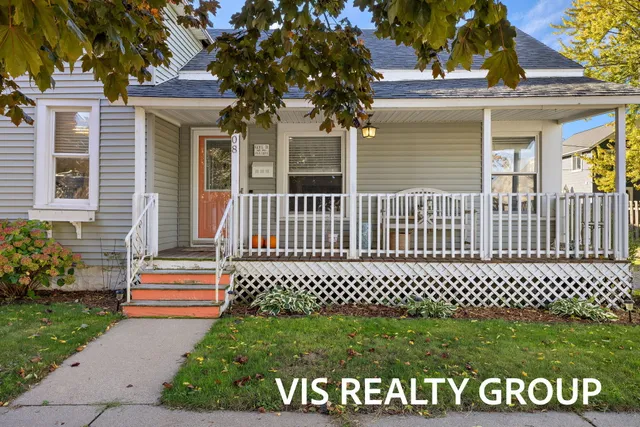 $349,900 | 508 Monroe Avenue, Grand Haven, MI 49417