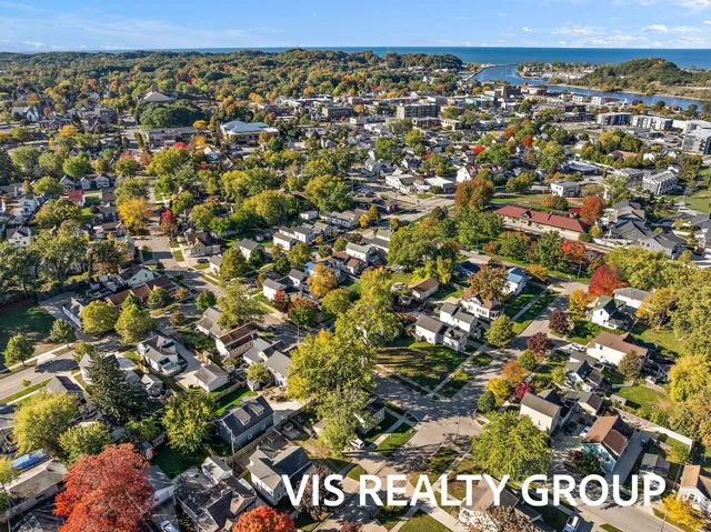 $349,900 | 508 Monroe Avenue, Grand Haven, MI 49417