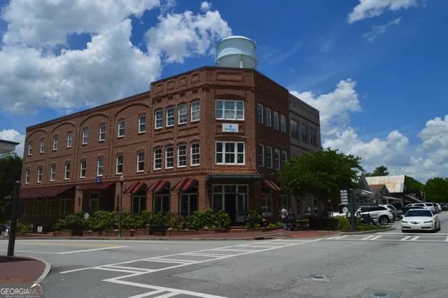 $525,000 | 345 Darien Drive, Senoia, GA 30276