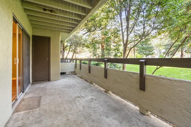 a view of backyard with trees