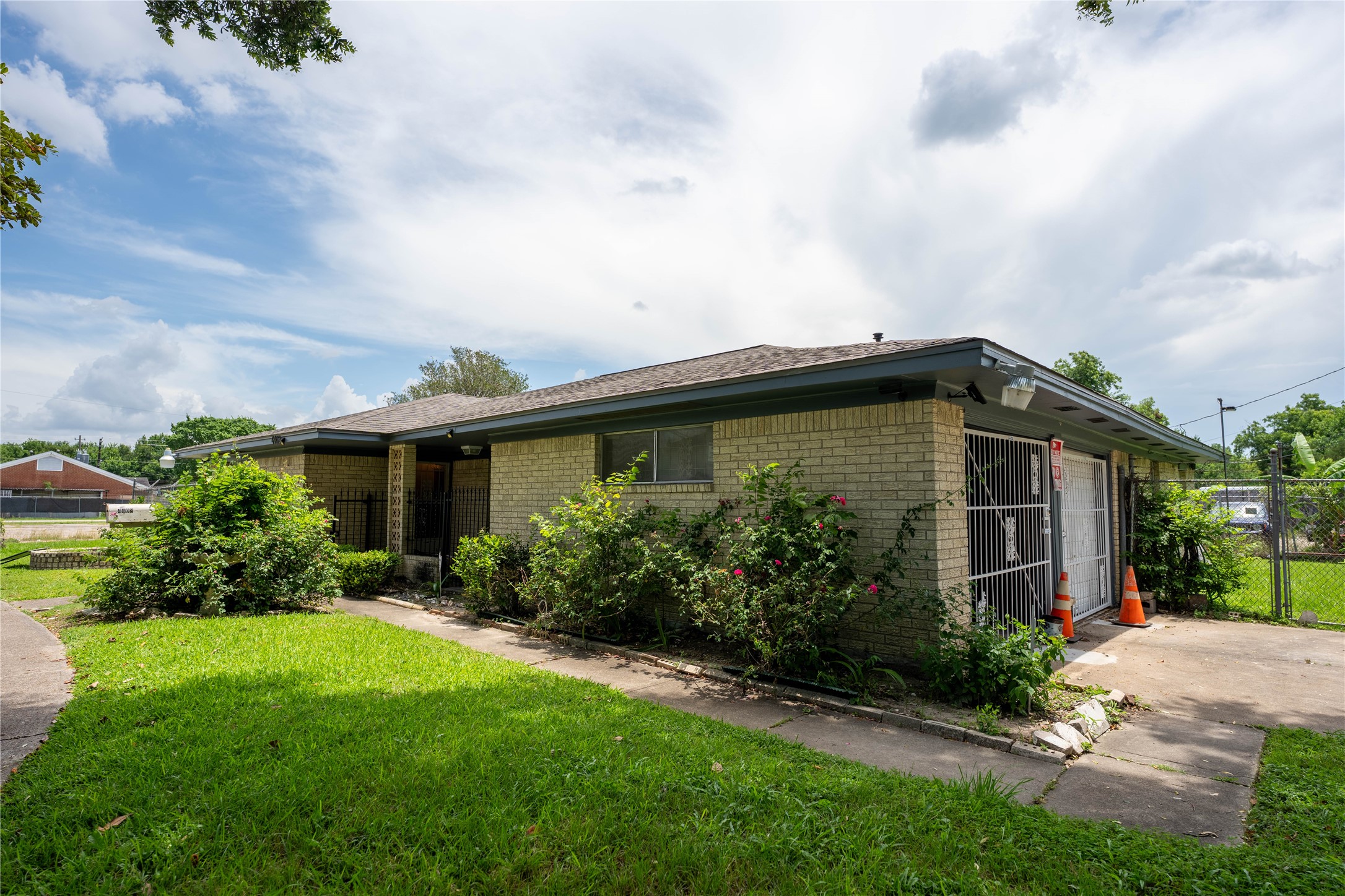 4402 Balkin Street Houston, TX 77021 - Photo 2 of 16