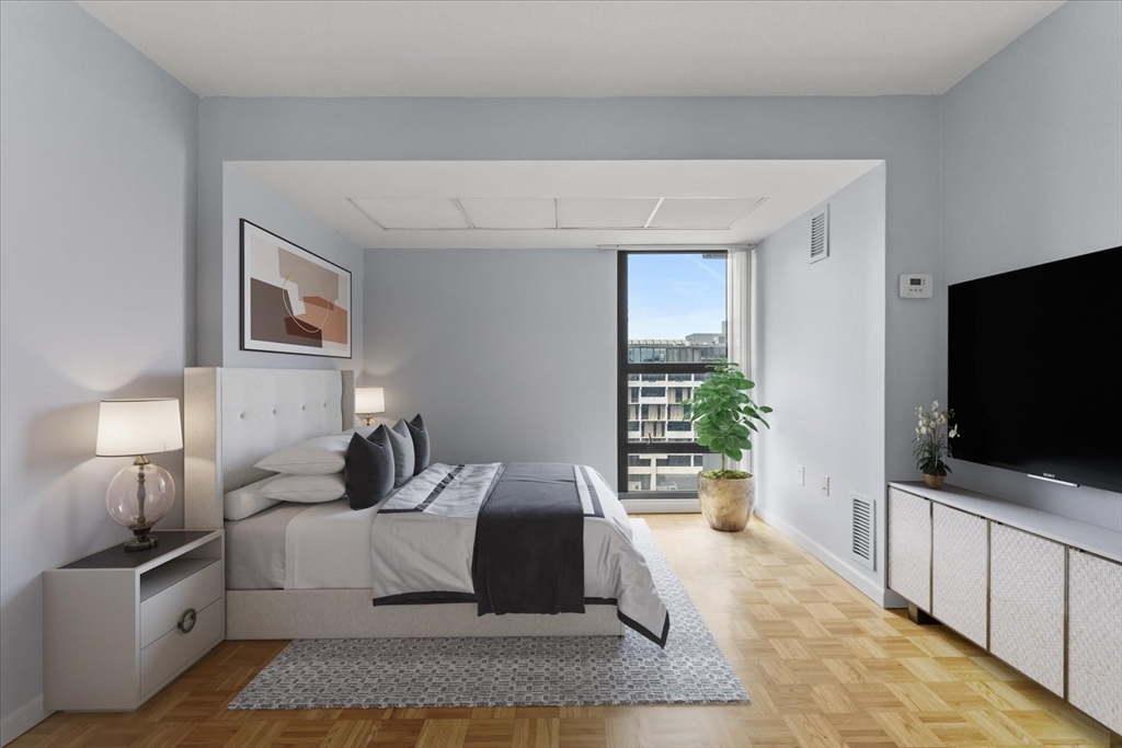 566 Commonwealth Avenue, Unit 703 Boston, MA 02215 - Photo 4 of 17