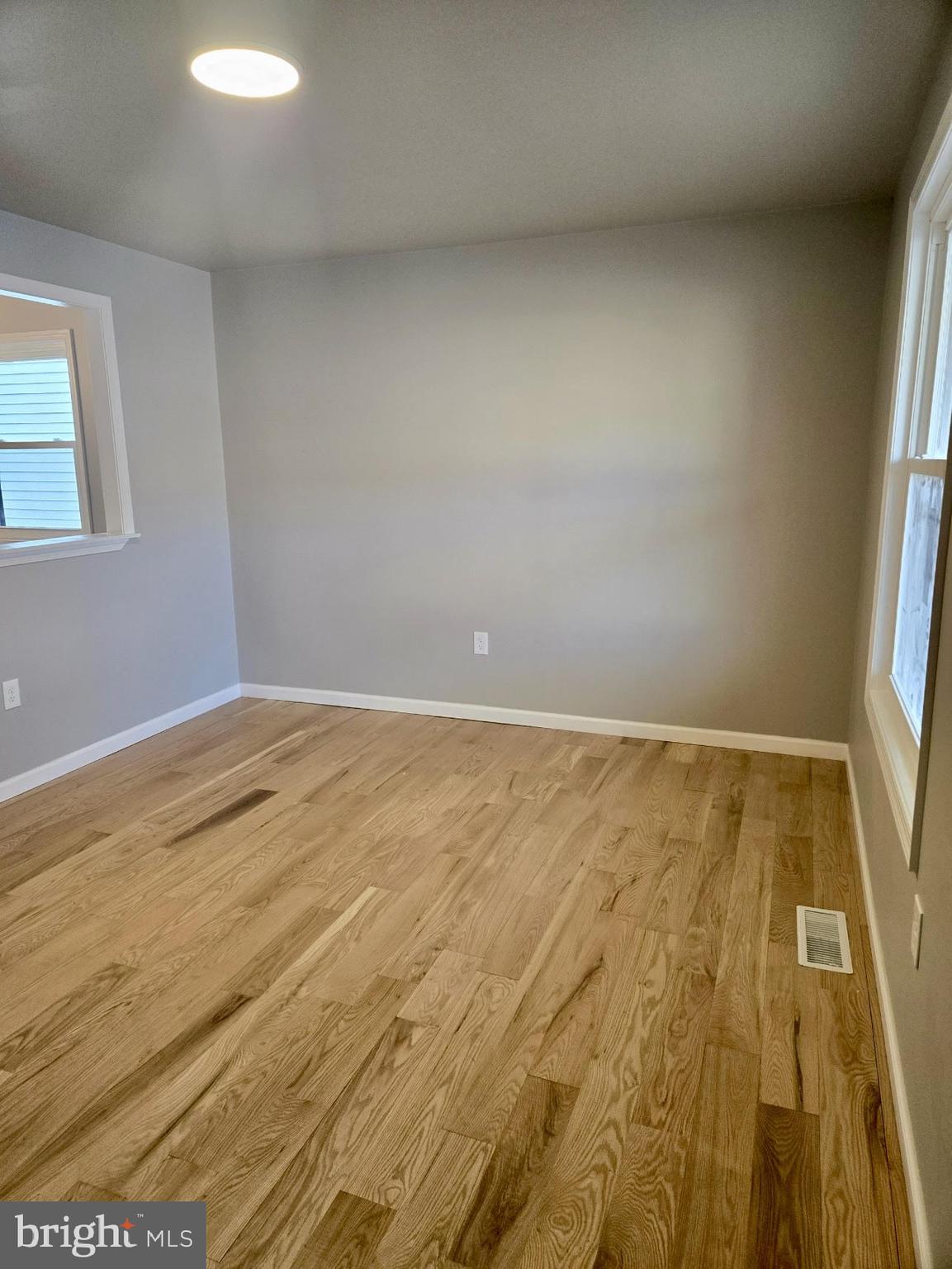 580 Walnut Street Pottstown, PA 19464 - Photo 5 of 20 Living Room
