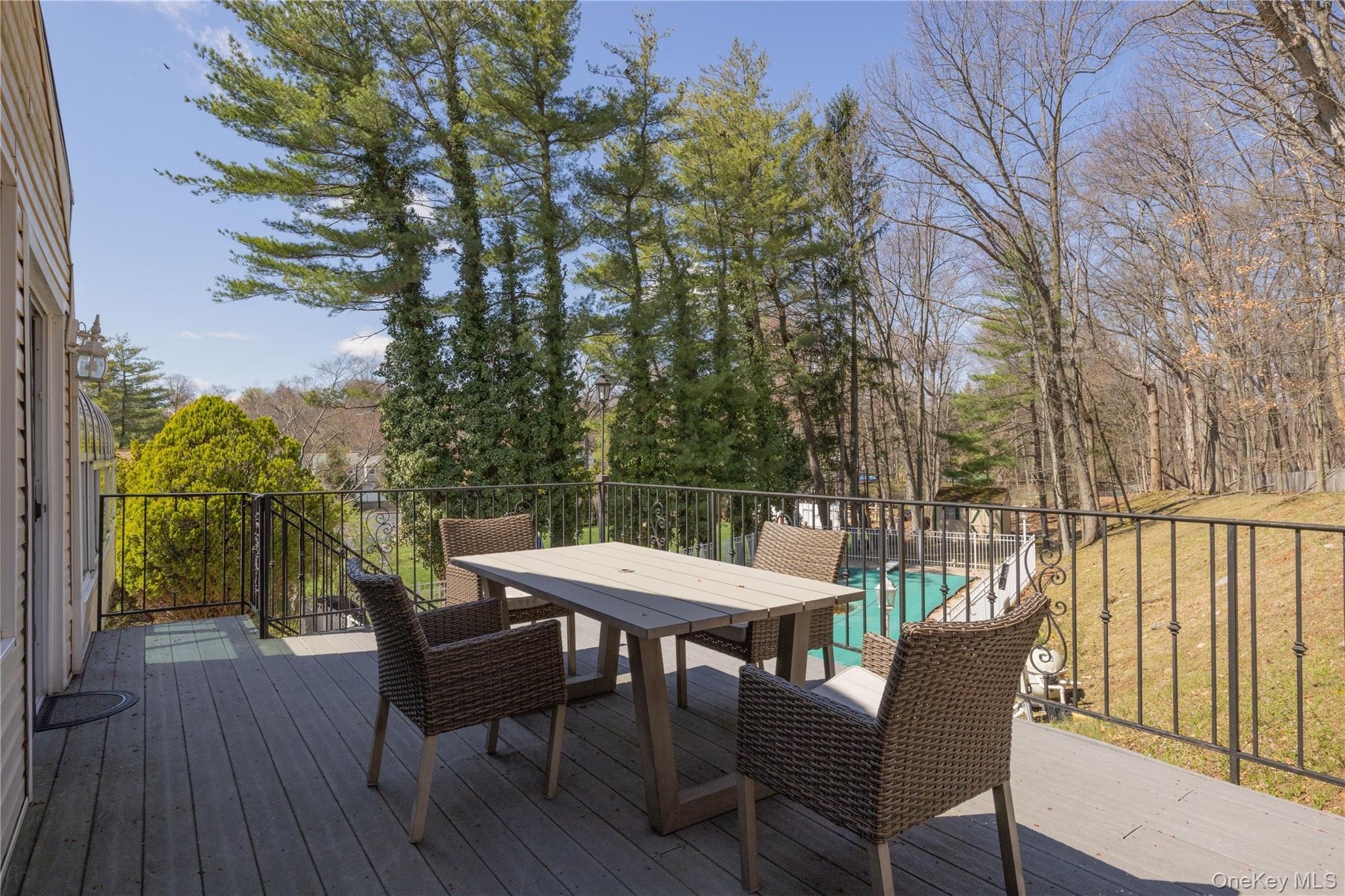196 East Townline Road West Nyack, NY 10994 - Photo 27 of 35 a view of a table and chairs in patio