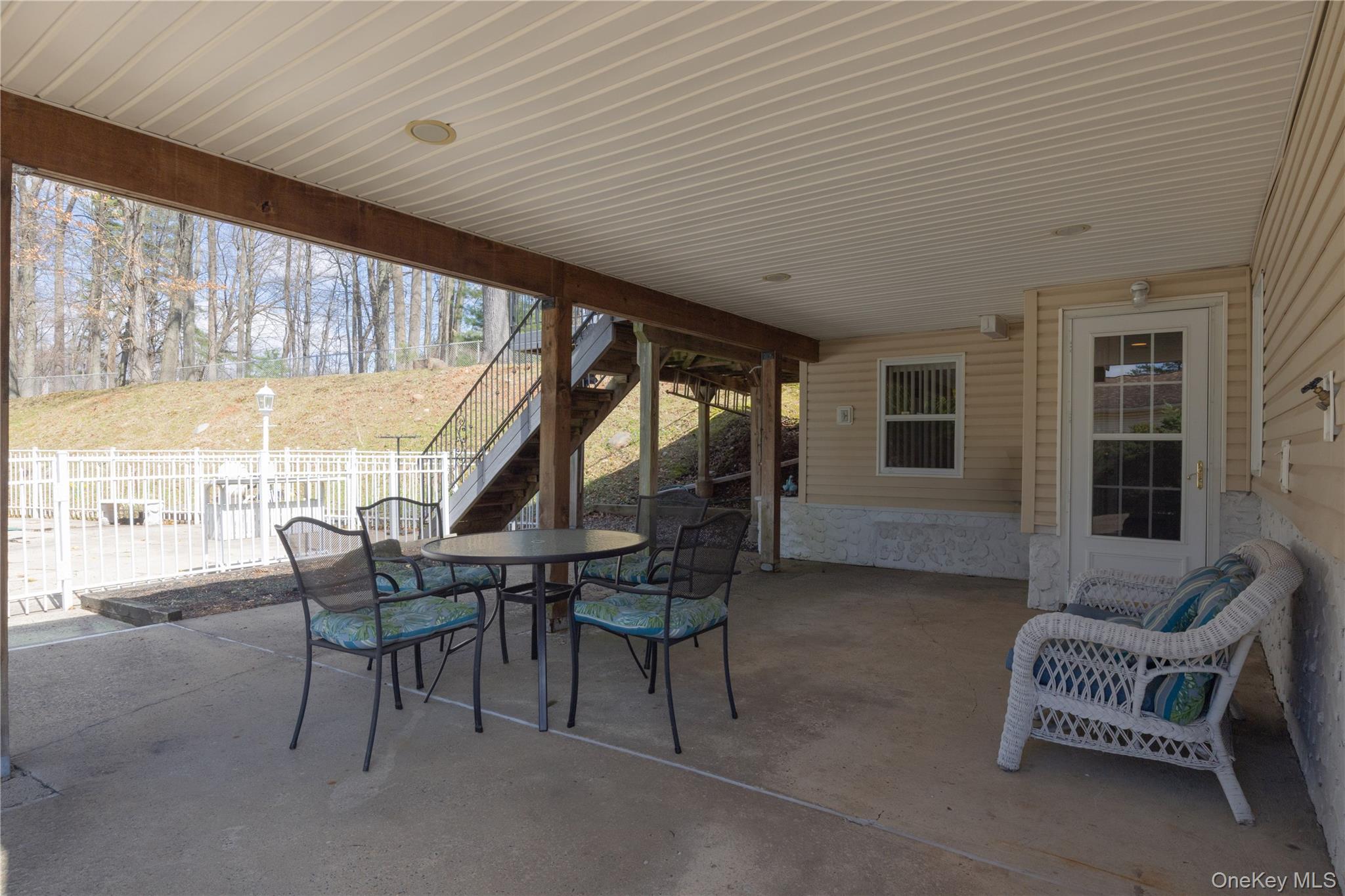 196 East Townline Road West Nyack, NY 10994 - Photo 29 of 35 a dining room with furniture and windows