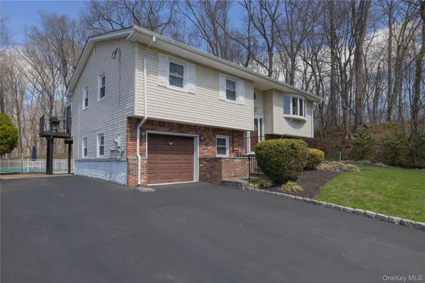 $799,000 | 196 East Townline Road, West Nyack, NY 10994