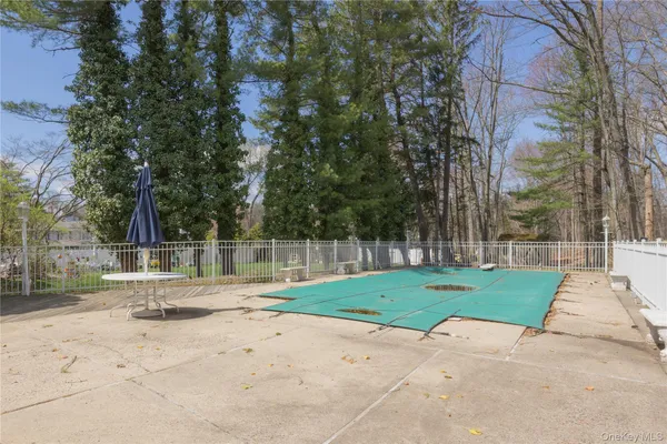 $799,000 | 196 East Townline Road, West Nyack, NY 10994