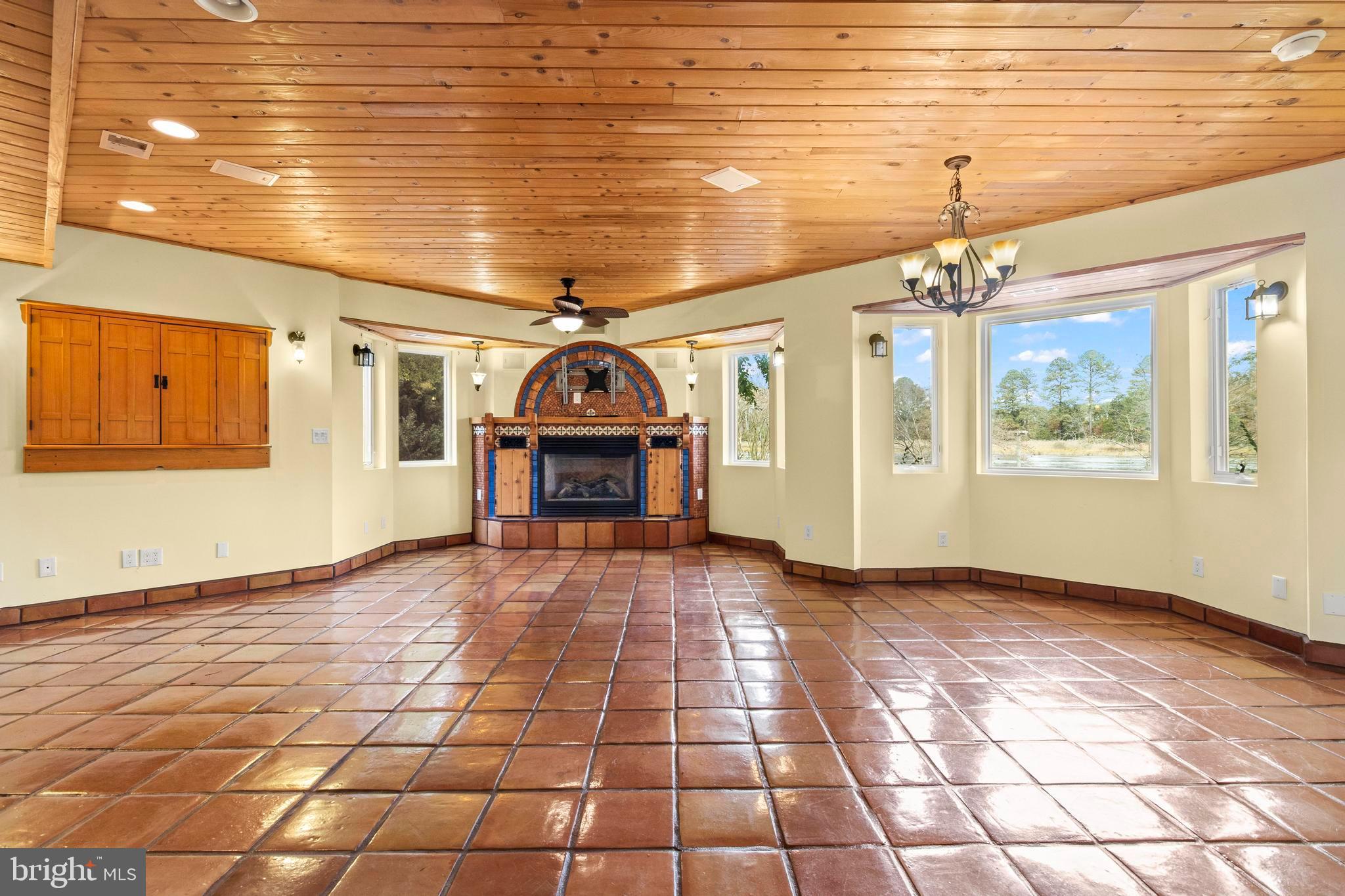 12330 Potomac View Road Newburg, MD 20664 - Photo 11 of 85 Main Floor