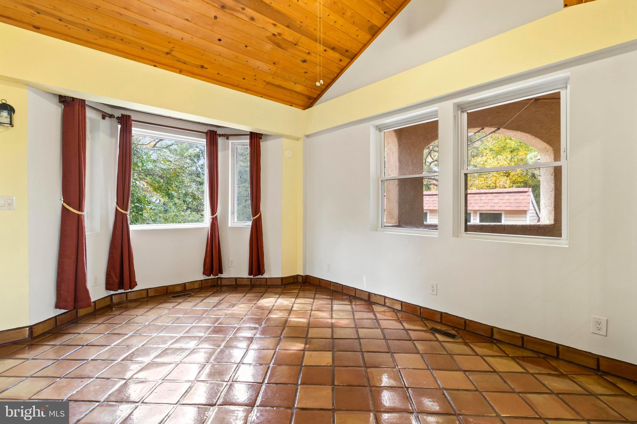 12330 Potomac View Road Newburg, MD 20664 - Photo 43 of 85 a view of an empty room with a window