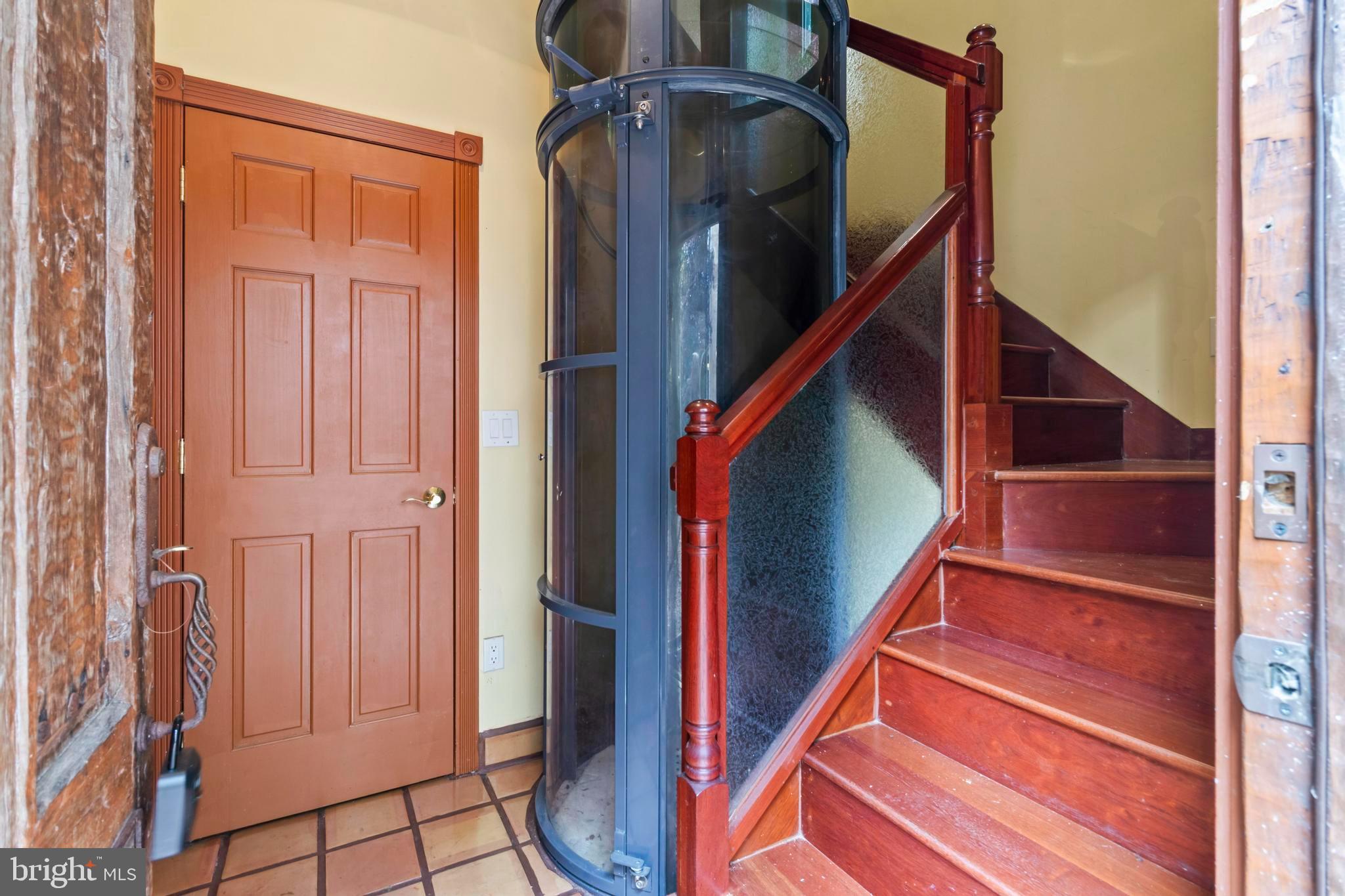 12330 Potomac View Road Newburg, MD 20664 - Photo 55 of 85 Garage Apartment Entry