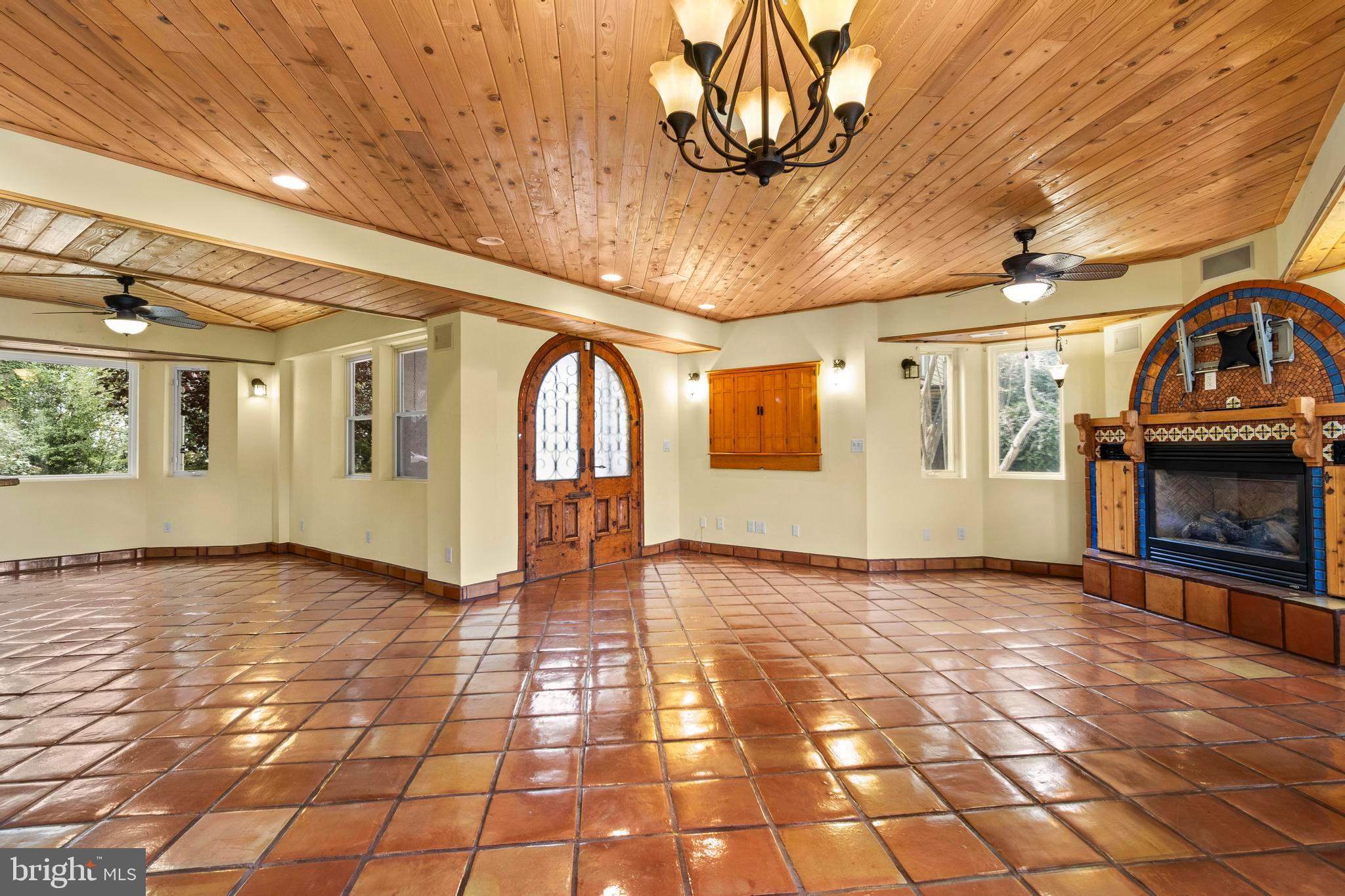 12330 Potomac View Road Newburg, MD 20664 - Photo 10 of 85 Entry