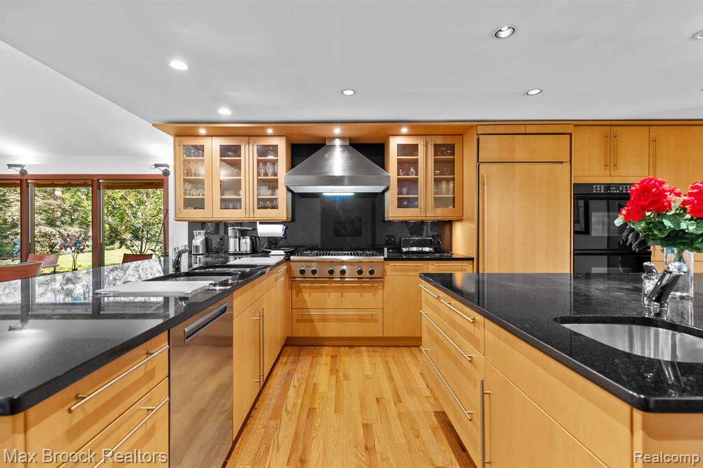 1065 Greentree Road Bloomfield Hills, MI 48304 - Photo 8 of 29 Gallery Image 8