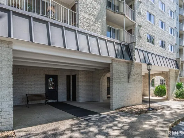 $92,500 | 600 South Cullen Avenue, Unit 109, Evansville, IN 47715
