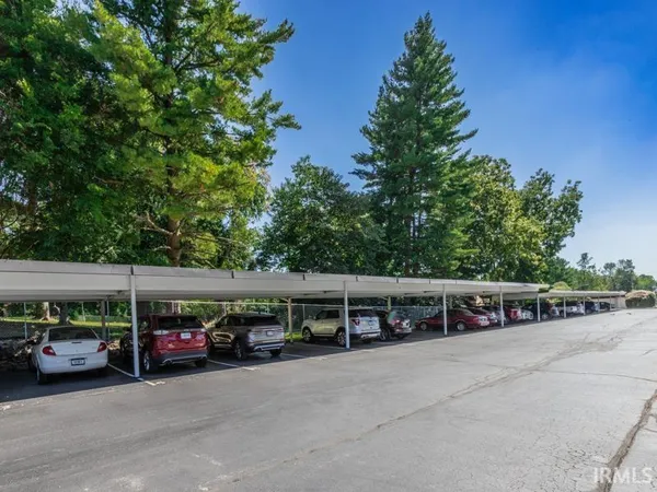 $92,500 | 600 South Cullen Avenue, Unit 109, Evansville, IN 47715