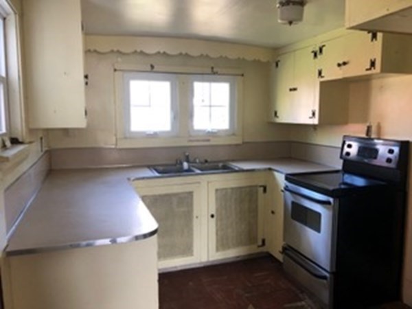 13 Old Harbor Road Rockport, MA 01966 - Photo 14 of 27 Gallery Image 14