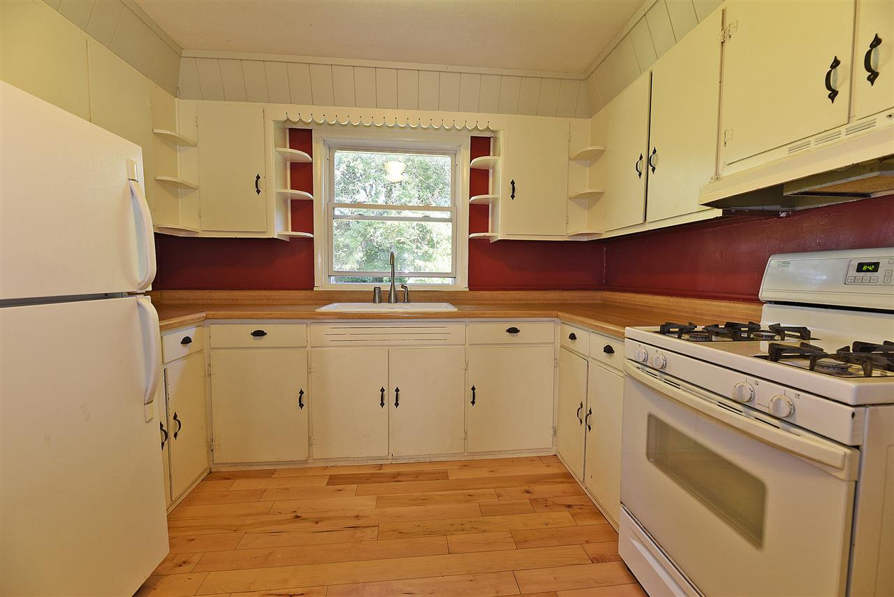 168 Woodlawn Road Burlington, VT 05408 - Photo 4 of 12 Gallery Image 4