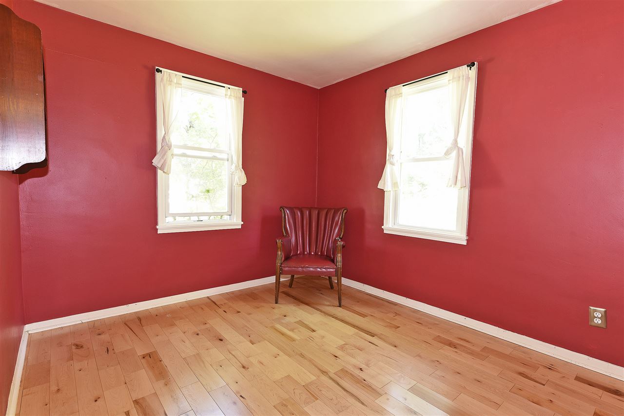 168 Woodlawn Road Burlington, VT 05408 - Photo 8 of 12 Gallery Image 8