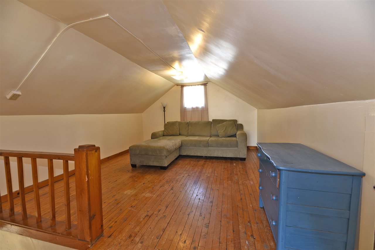 168 Woodlawn Road Burlington, VT 05408 - Photo 9 of 12 Gallery Image 9
