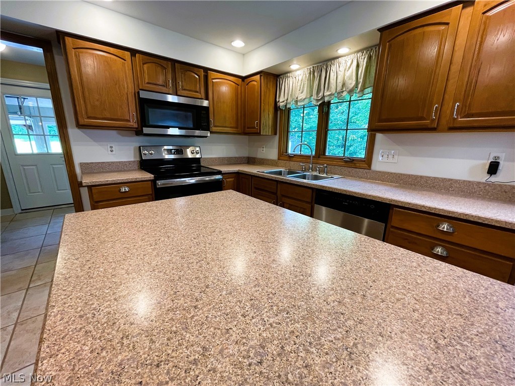 8275 West Calla Road Canfield, OH 44406 - Photo 6 of 34 Gallery Image 6