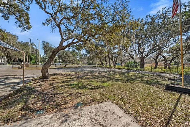 en view of a bathroom