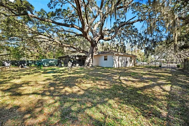 a view of outdoor space with city view
