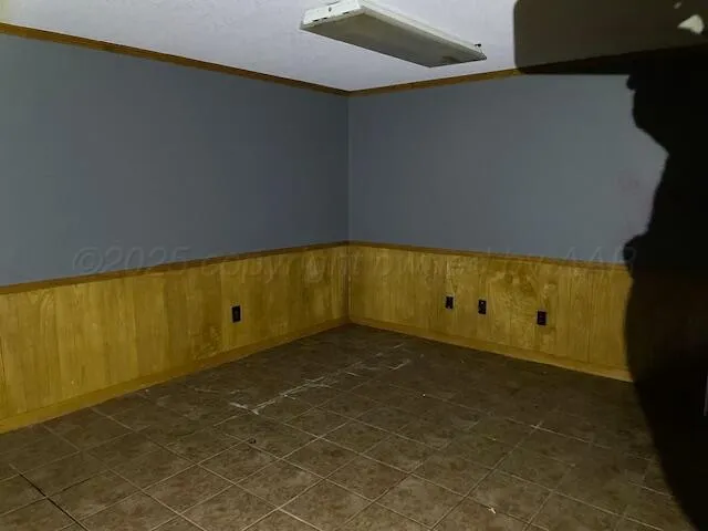 a view of a storage & utility room