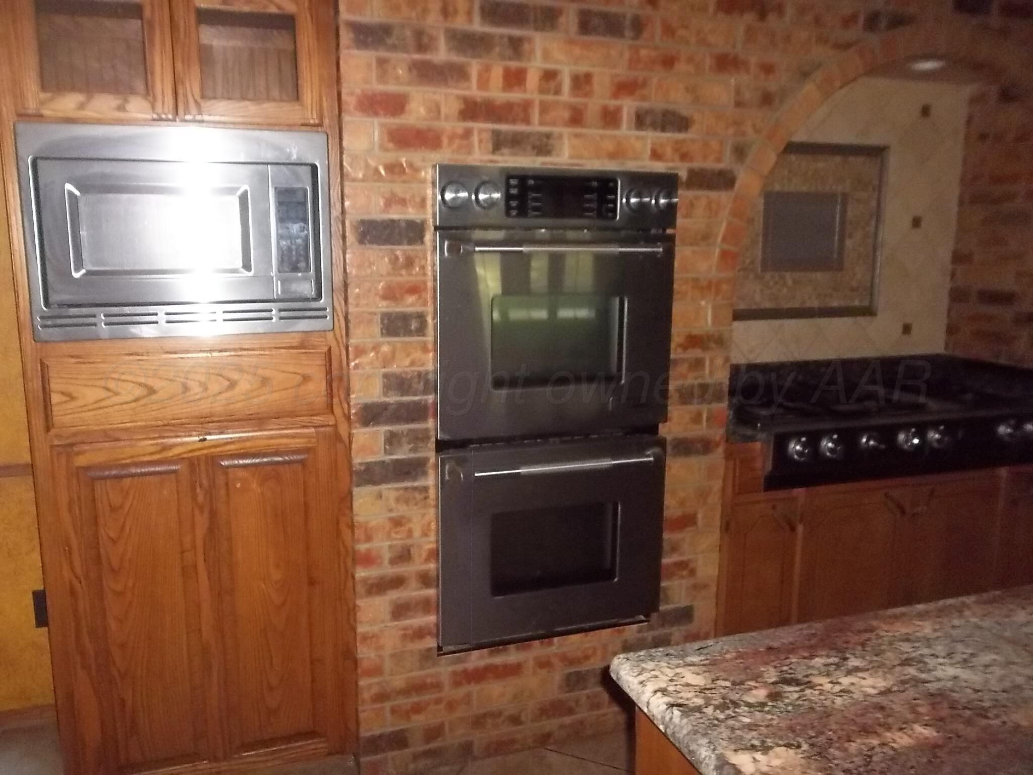 2001 Lister Street Borger, TX 79007 - Photo 10 of 27 102_4446