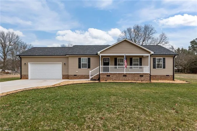 $315,000 | 522 North Staley Street, Liberty, NC 27298