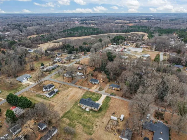 $315,000 | 522 North Staley Street, Liberty, NC 27298