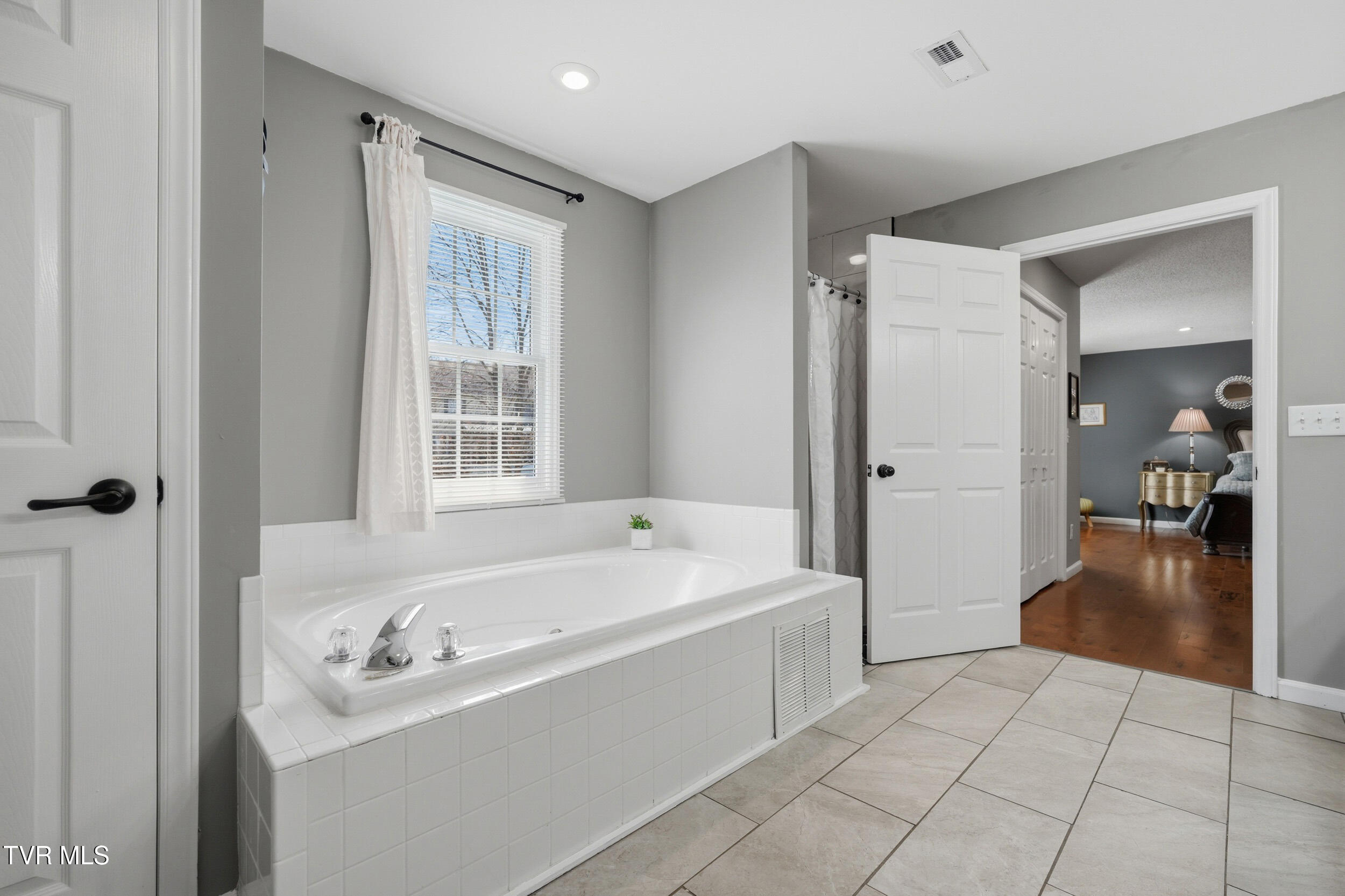 124 Lazy Lane Gray, TN 37615 - Photo 31 of 50 29_124 lazy ln-30