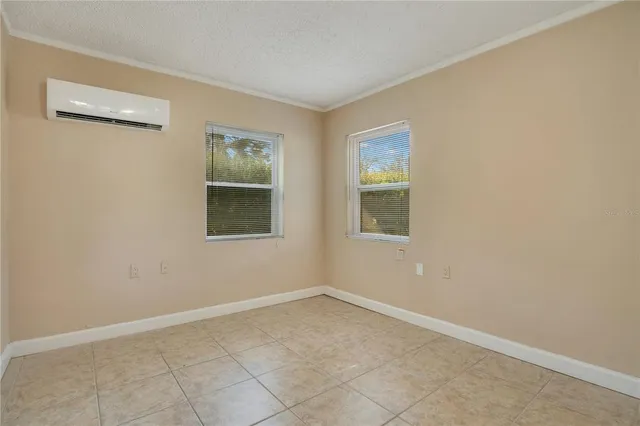 $1,250 | 1800 East Harding Street, Orlando, FL 32806