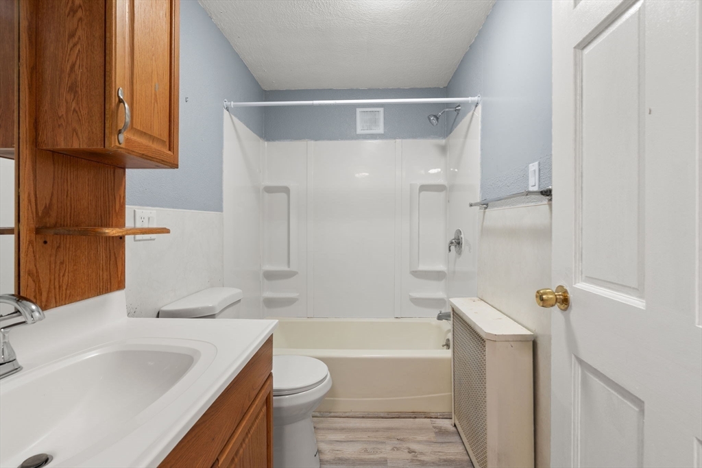 44 19th Street Lowell, MA 01850 - Photo 16 of 41