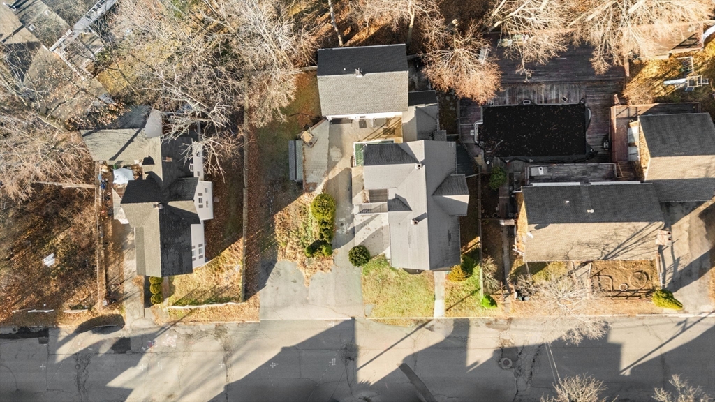 44 19th Street Lowell, MA 01850 - Photo 3 of 41