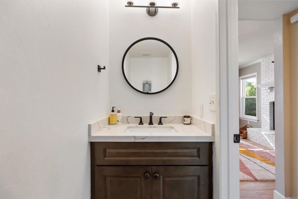 2072 Wandering Road Encinitas, CA 92024 - Photo 11 of 28