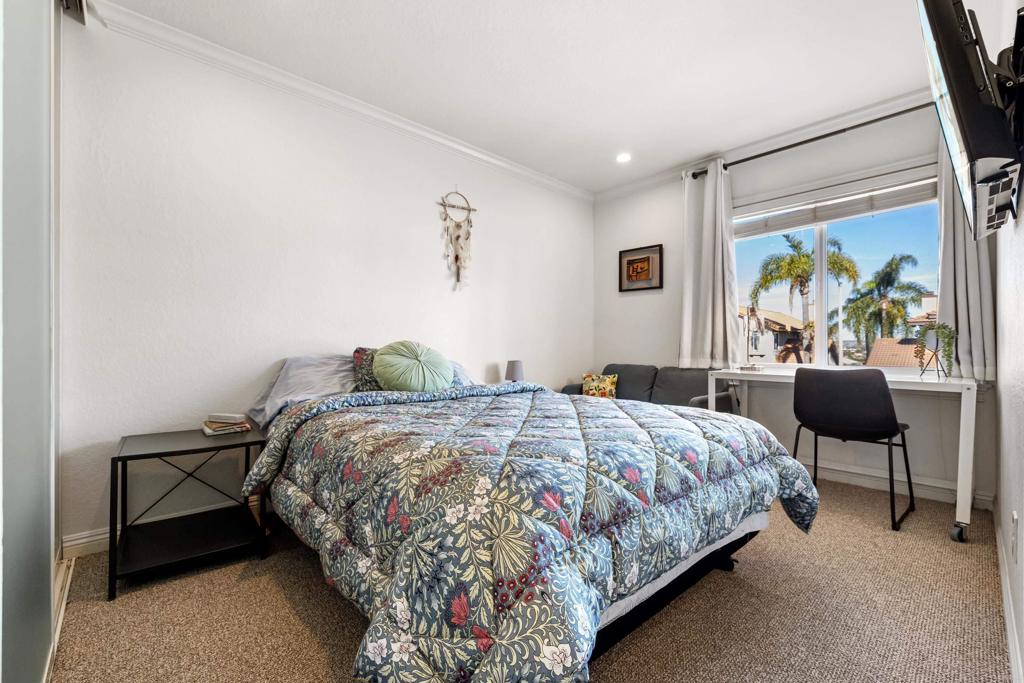 2072 Wandering Road Encinitas, CA 92024 - Photo 16 of 28