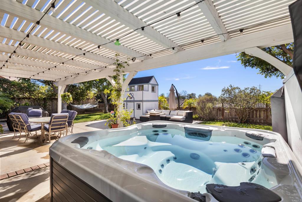 2072 Wandering Road Encinitas, CA 92024 - Photo 21 of 28