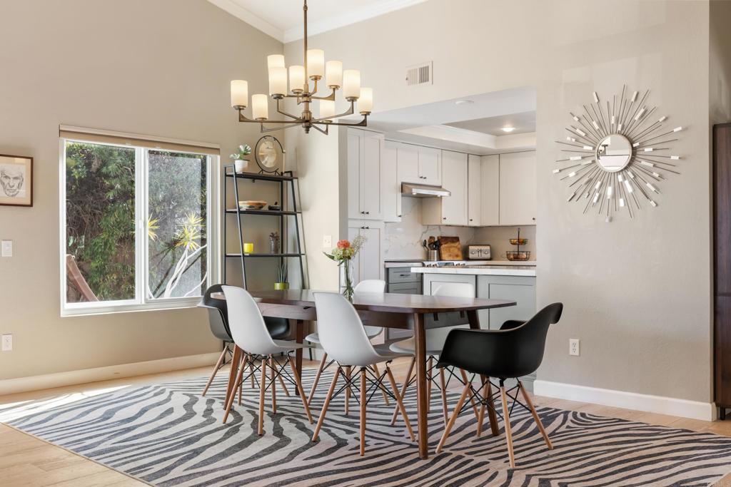 2072 Wandering Road Encinitas, CA 92024 - Photo 4 of 28