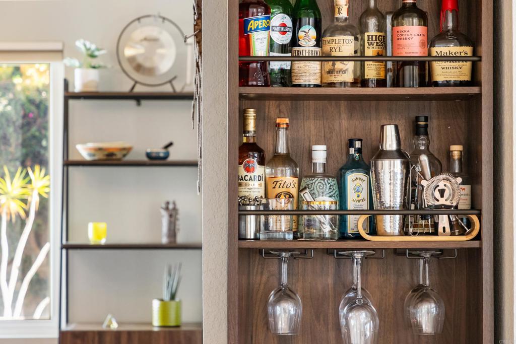 2072 Wandering Road Encinitas, CA 92024 - Photo 8 of 28