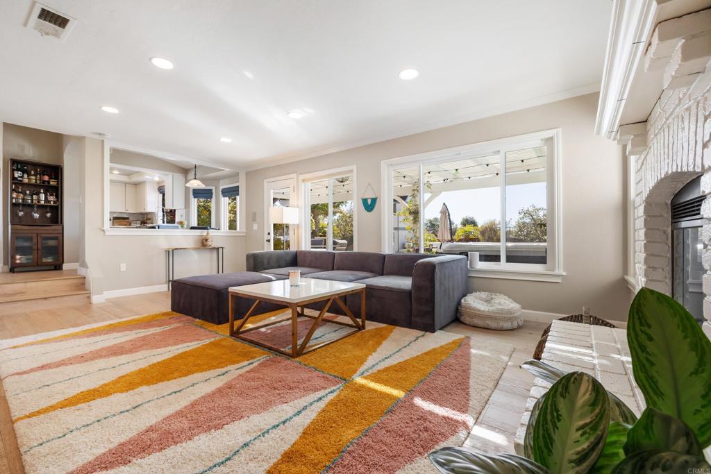 2072 Wandering Road Encinitas, CA 92024 - Photo 10 of 28