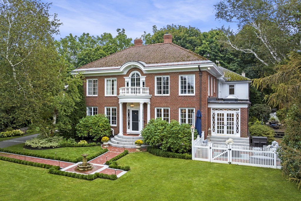 7 Tip Top Road Swampscott, MA 01907 - Photo 2 of 42 Gallery Image 2