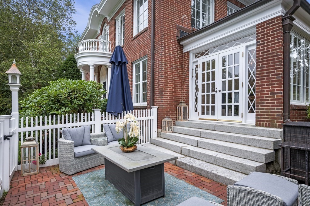 7 Tip Top Road Swampscott, MA 01907 - Photo 4 of 42 Gallery Image 4