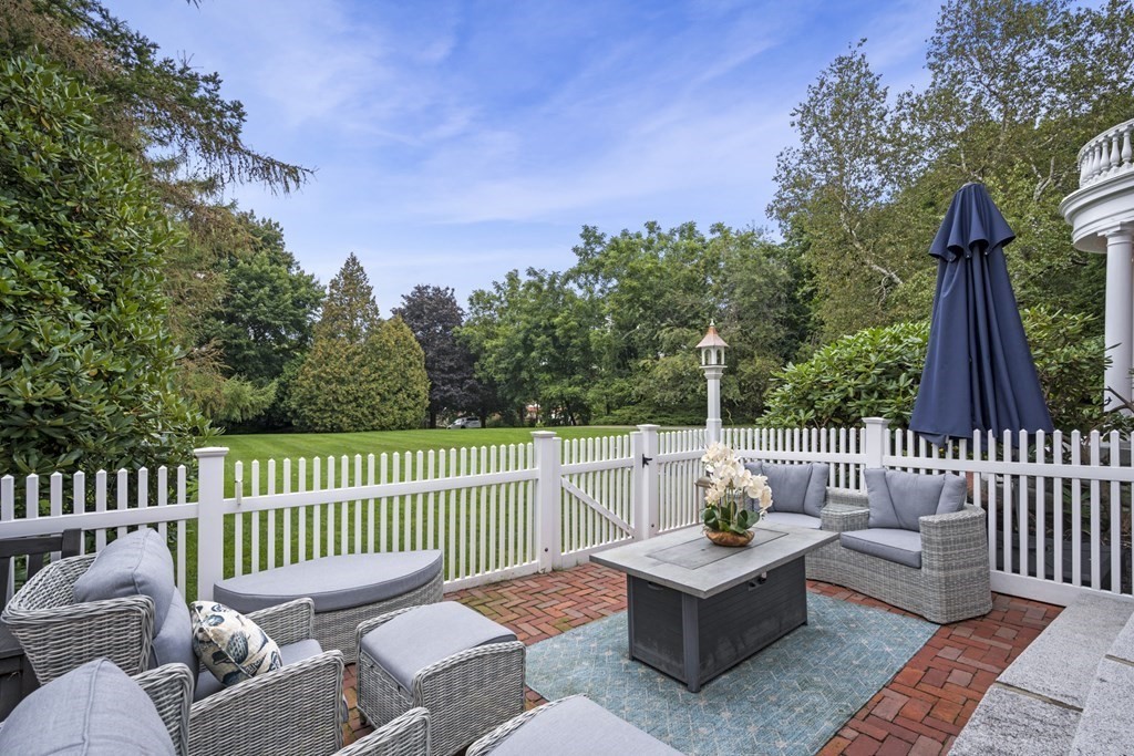 7 Tip Top Road Swampscott, MA 01907 - Photo 5 of 42 Gallery Image 5