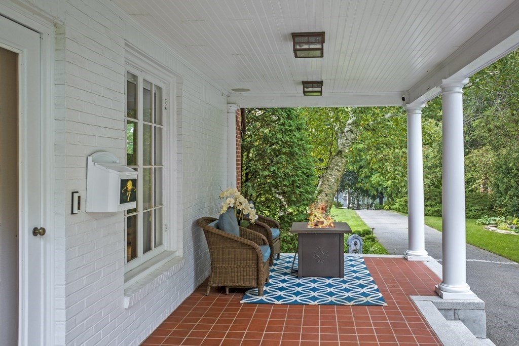 7 Tip Top Road Swampscott, MA 01907 - Photo 6 of 42 Gallery Image 6
