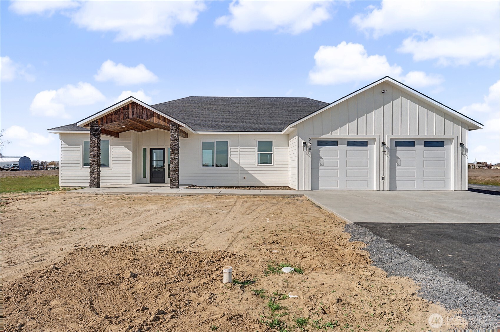 2920 Ne Road Moses Lake, WA 98837 - Photo 1 of 39 Gallery Image 1