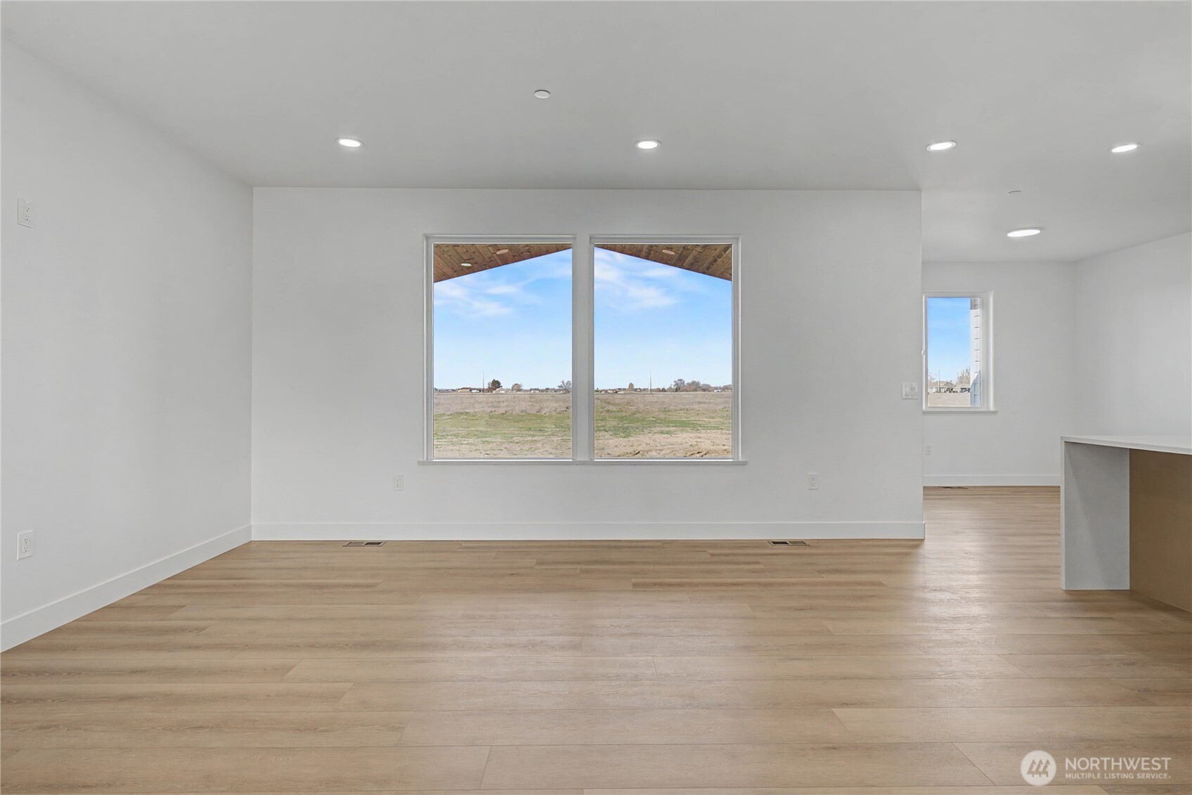 2920 Ne Road Moses Lake, WA 98837 - Photo 11 of 39 Gallery Image 11