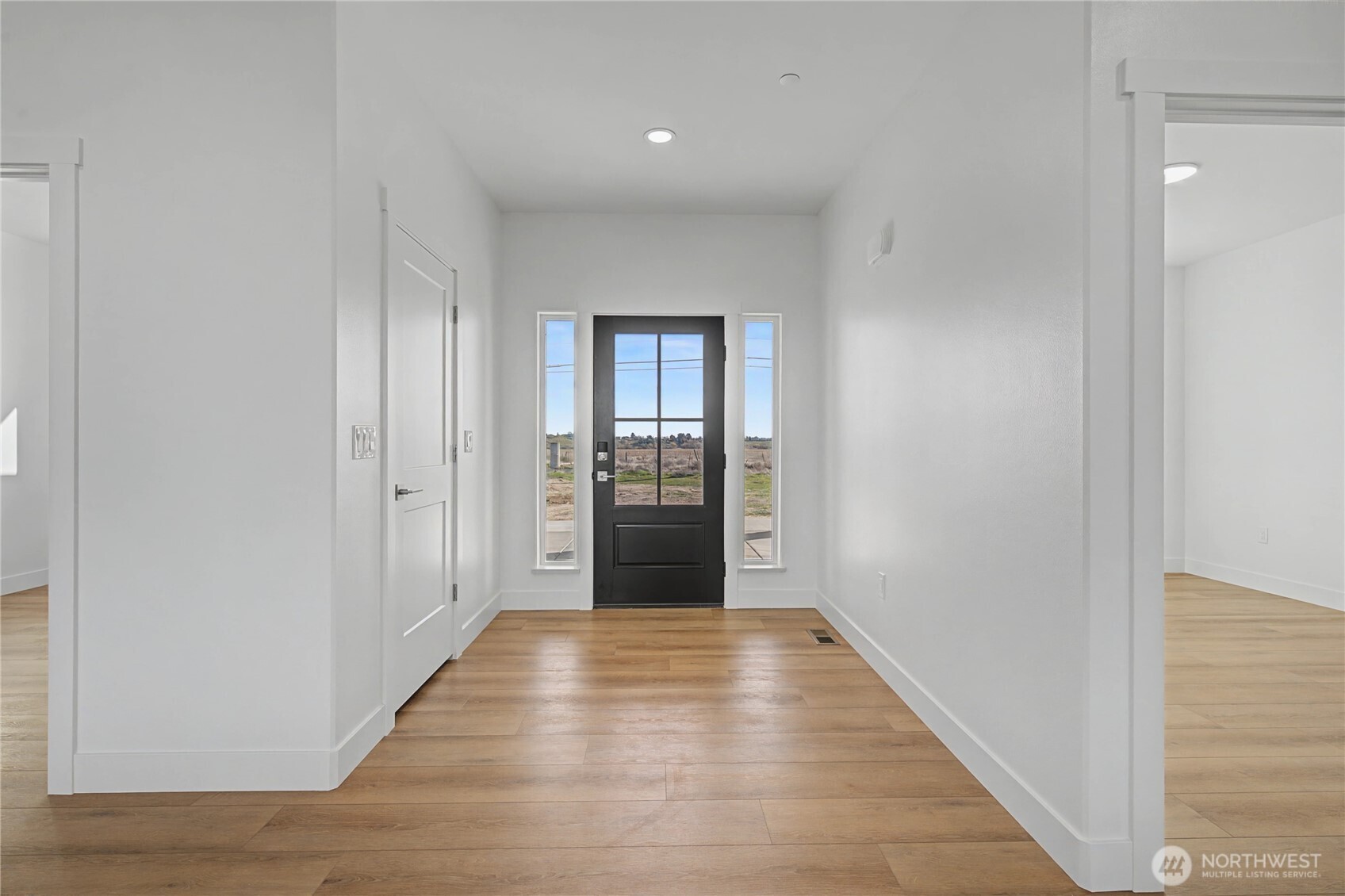 2920 Ne Road Moses Lake, WA 98837 - Photo 3 of 39 Gallery Image 3