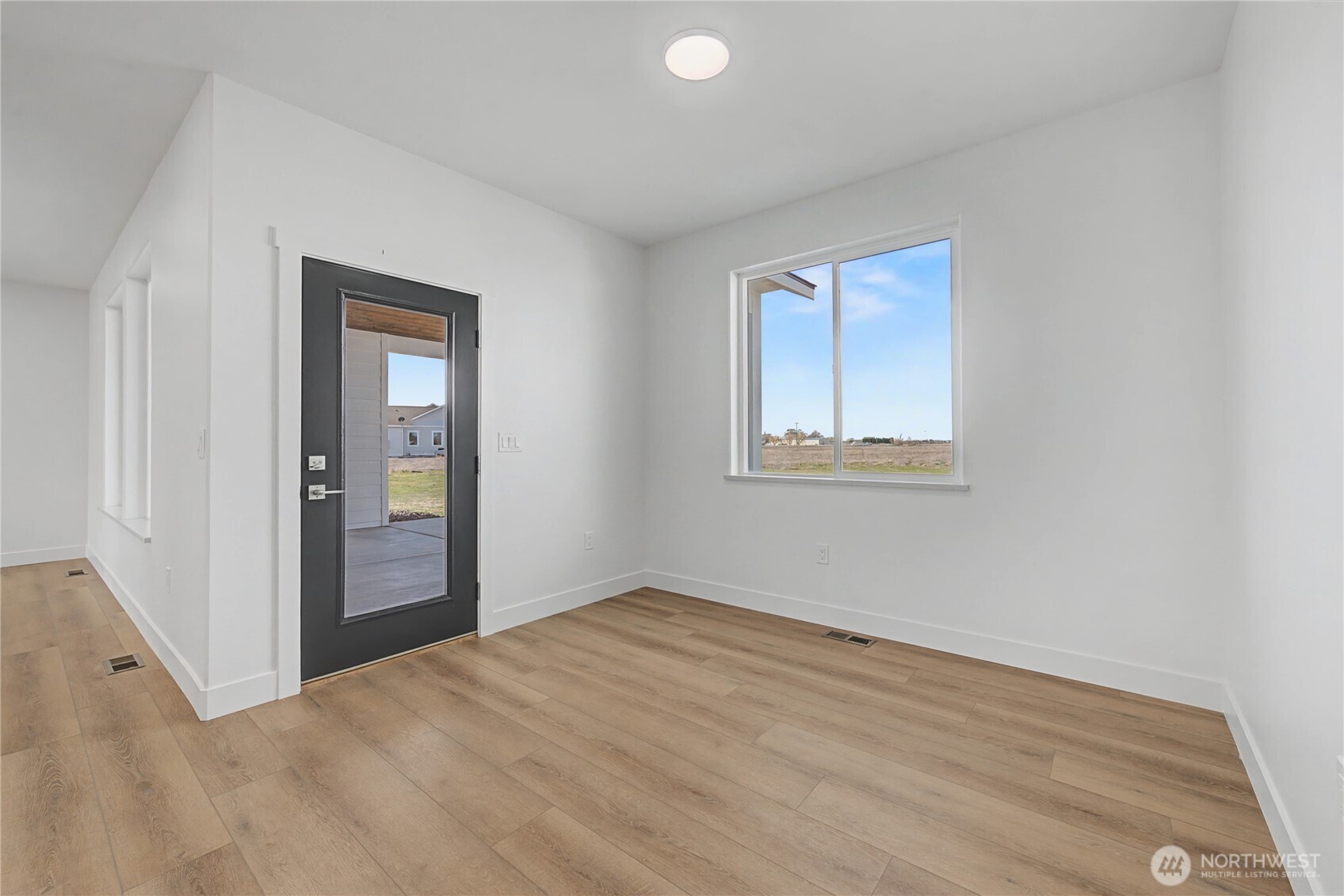 2920 Ne Road Moses Lake, WA 98837 - Photo 10 of 39 Gallery Image 10