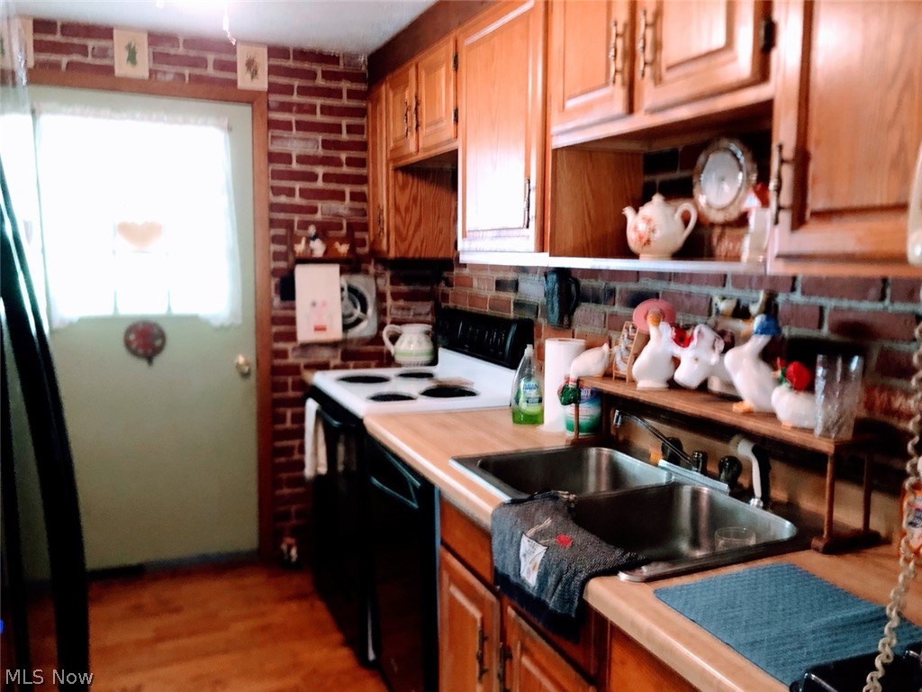 1693 Sterling Road Madison, OH 44057 - Photo 11 of 17