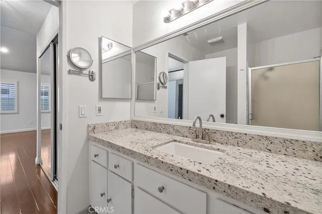 $529,995 | 31311 The Old Road, Unit B, Castaic, CA 91384