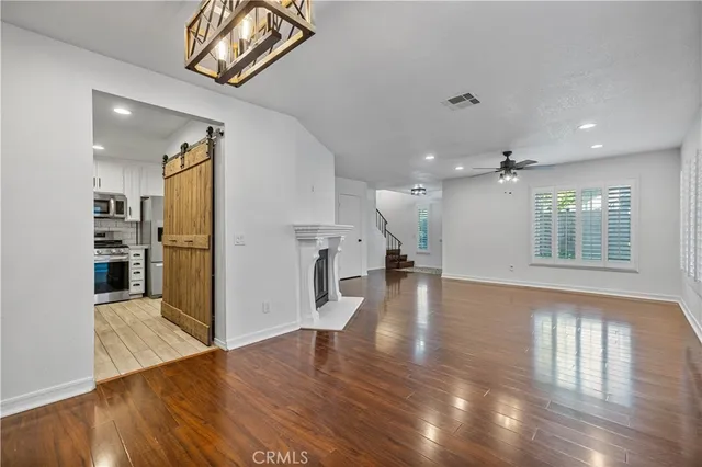 $529,995 | 31311 The Old Road, Unit B, Castaic, CA 91384